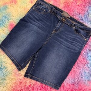 Torrid Bermuda Shorts Women 16 Blue Dark Wash Stretch‎ Denim